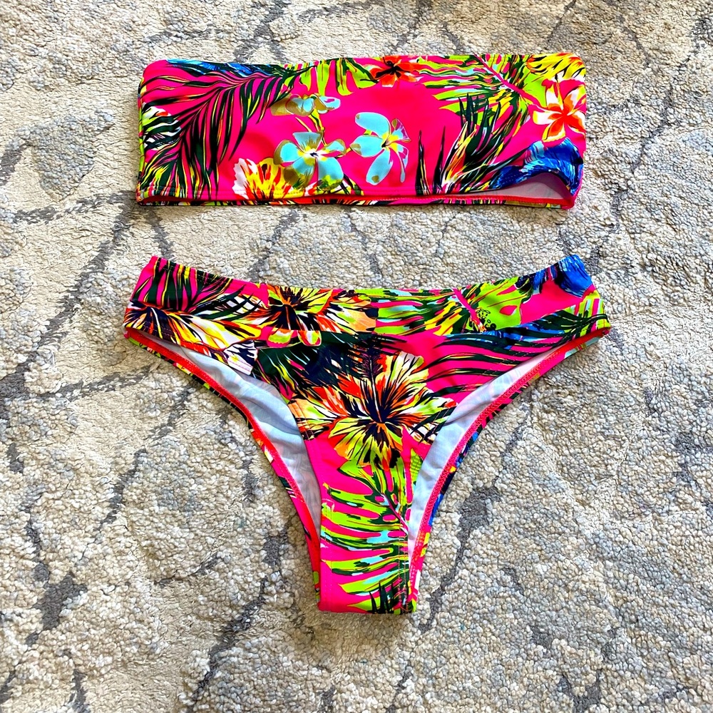 Pink floral/tropical bikini set👙